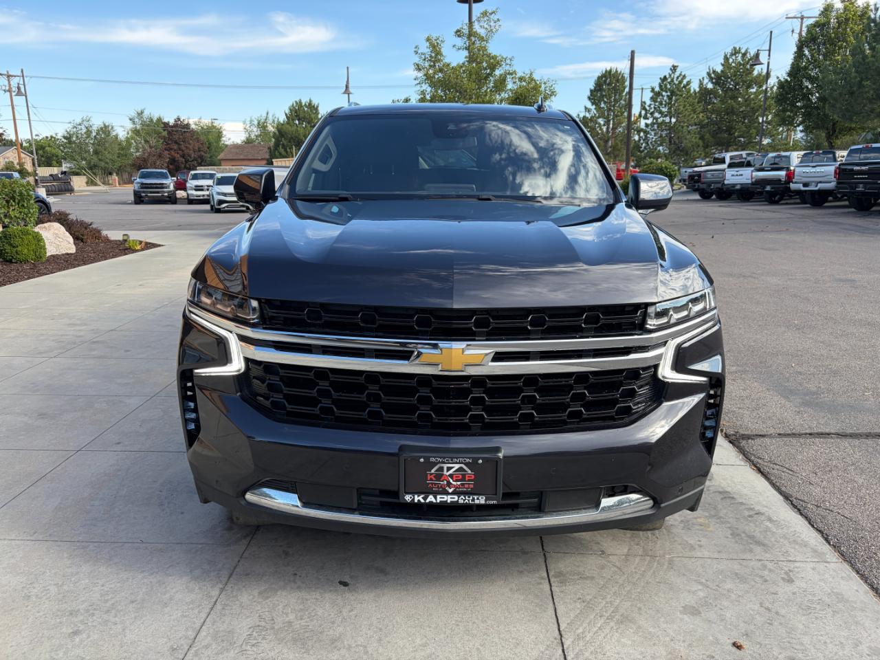 Chevrolet Suburban 4WD 4dr LS 2023
