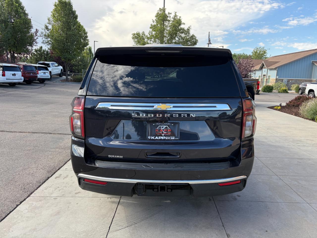 Chevrolet Suburban 4WD 4dr LS 2023