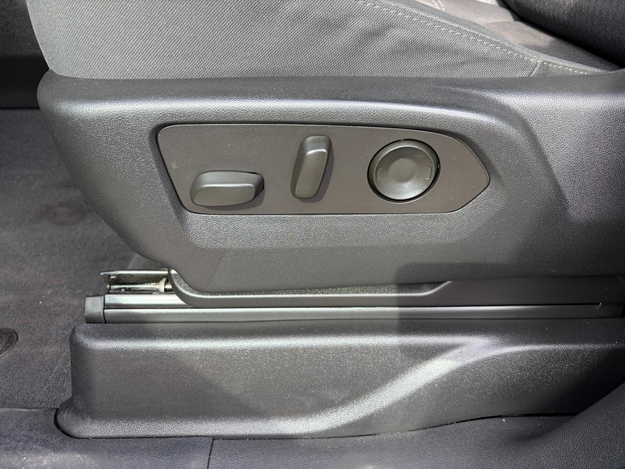 Chevrolet Suburban 4WD 4dr LS 2023