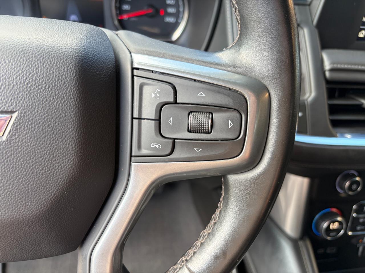 Chevrolet Suburban 4WD 4dr LS 2023