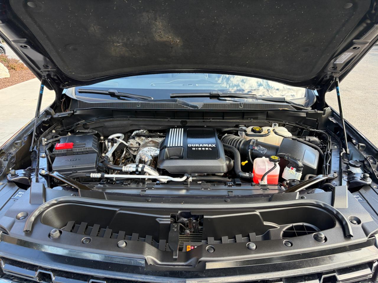 Chevrolet Suburban 4WD 4dr LS 2023