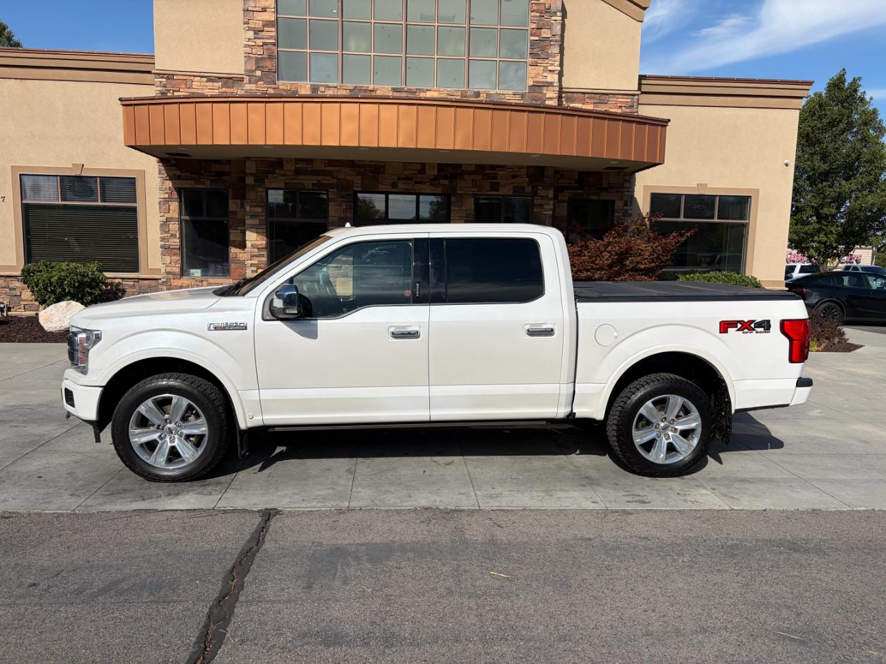 Ford F-150 Platinum 4WD SuperCrew 5.5' Box 2018