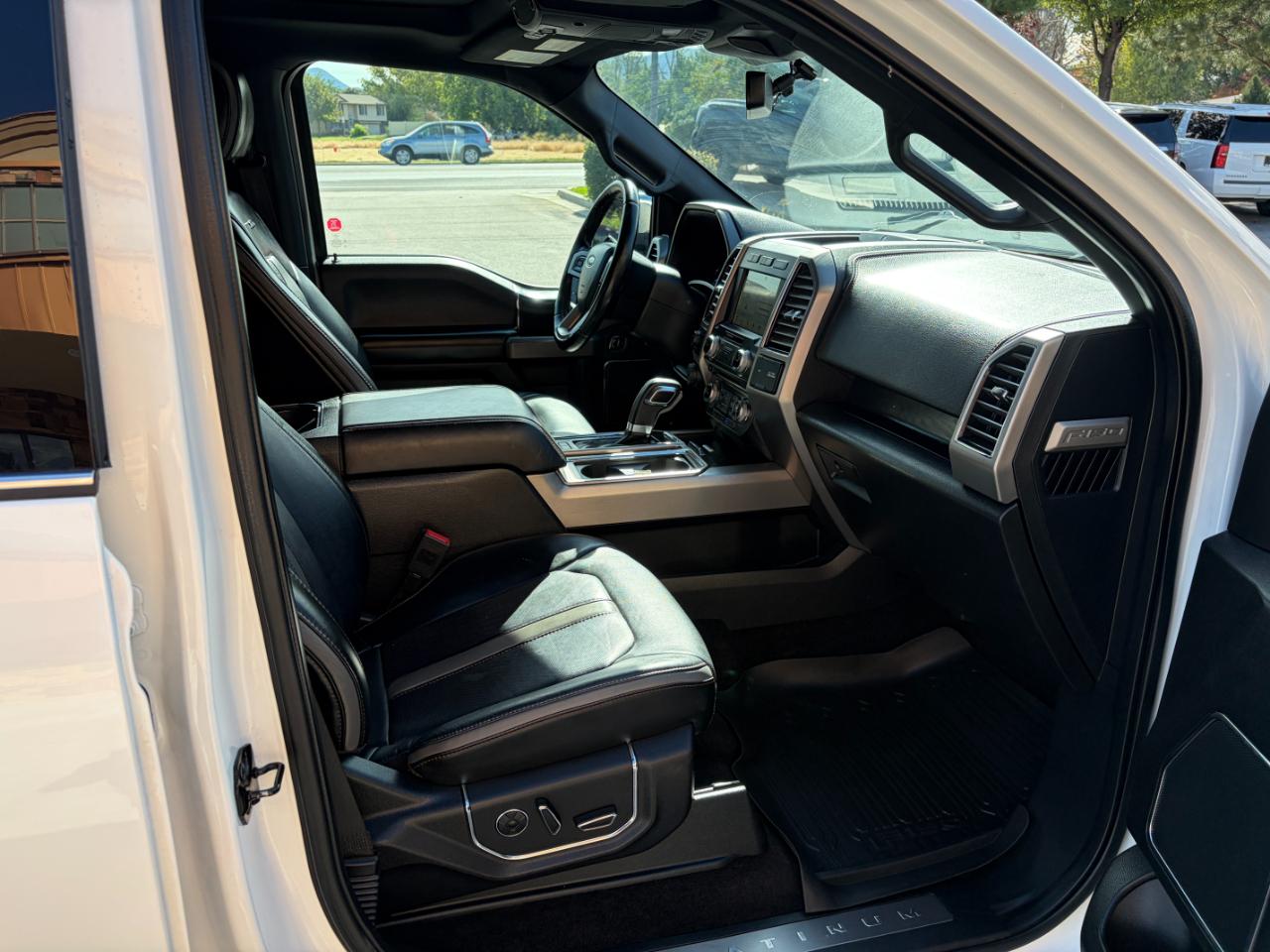 Ford F-150 Platinum 4WD SuperCrew 5.5' Box 2018