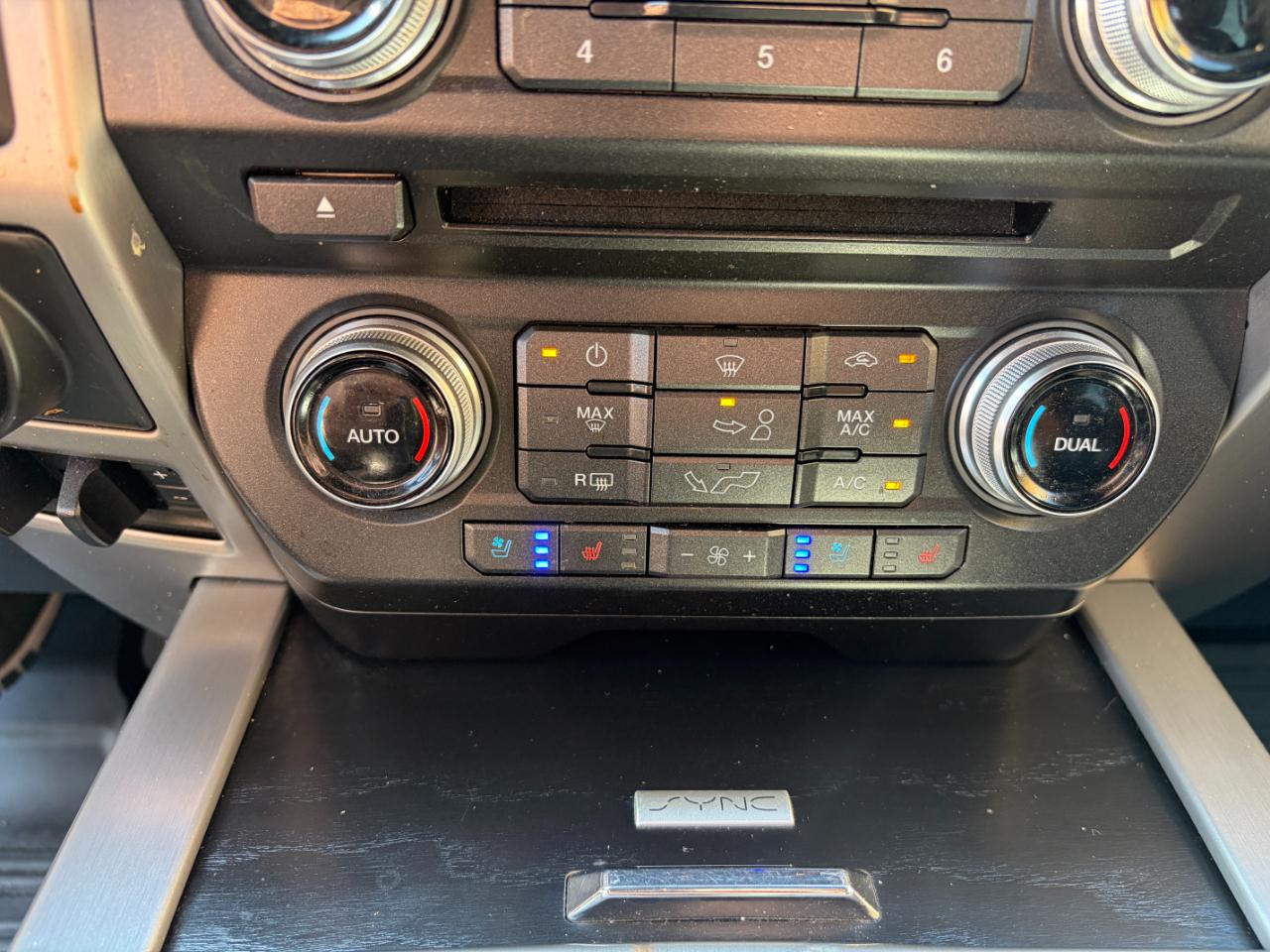 Ford F-150 Platinum 4WD SuperCrew 5.5' Box 2018