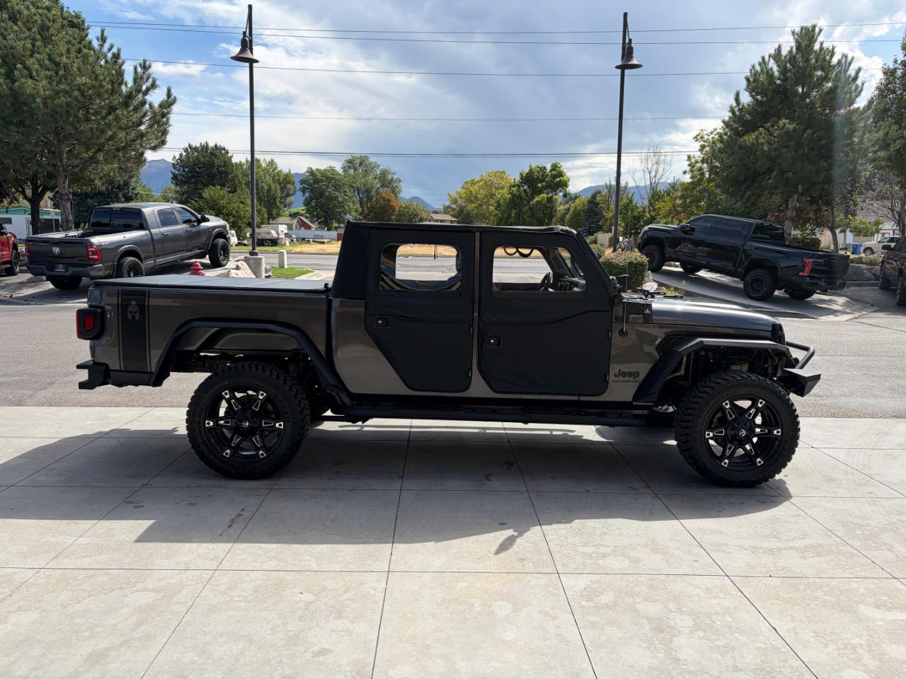 Jeep Gladiator Sport 4x4 2023