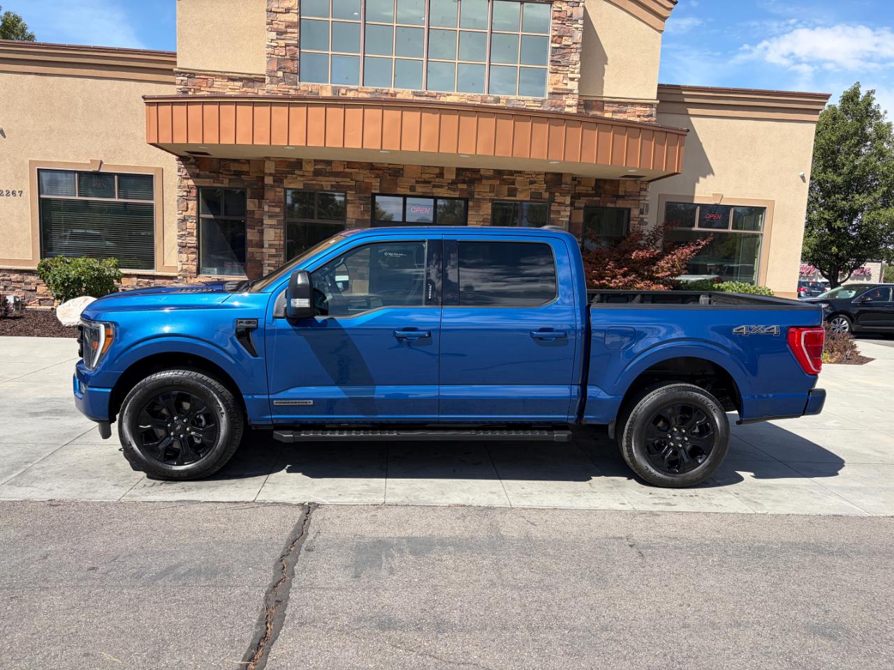 Ford F-150 XLT 4WD SuperCrew 5.5' Box 2022