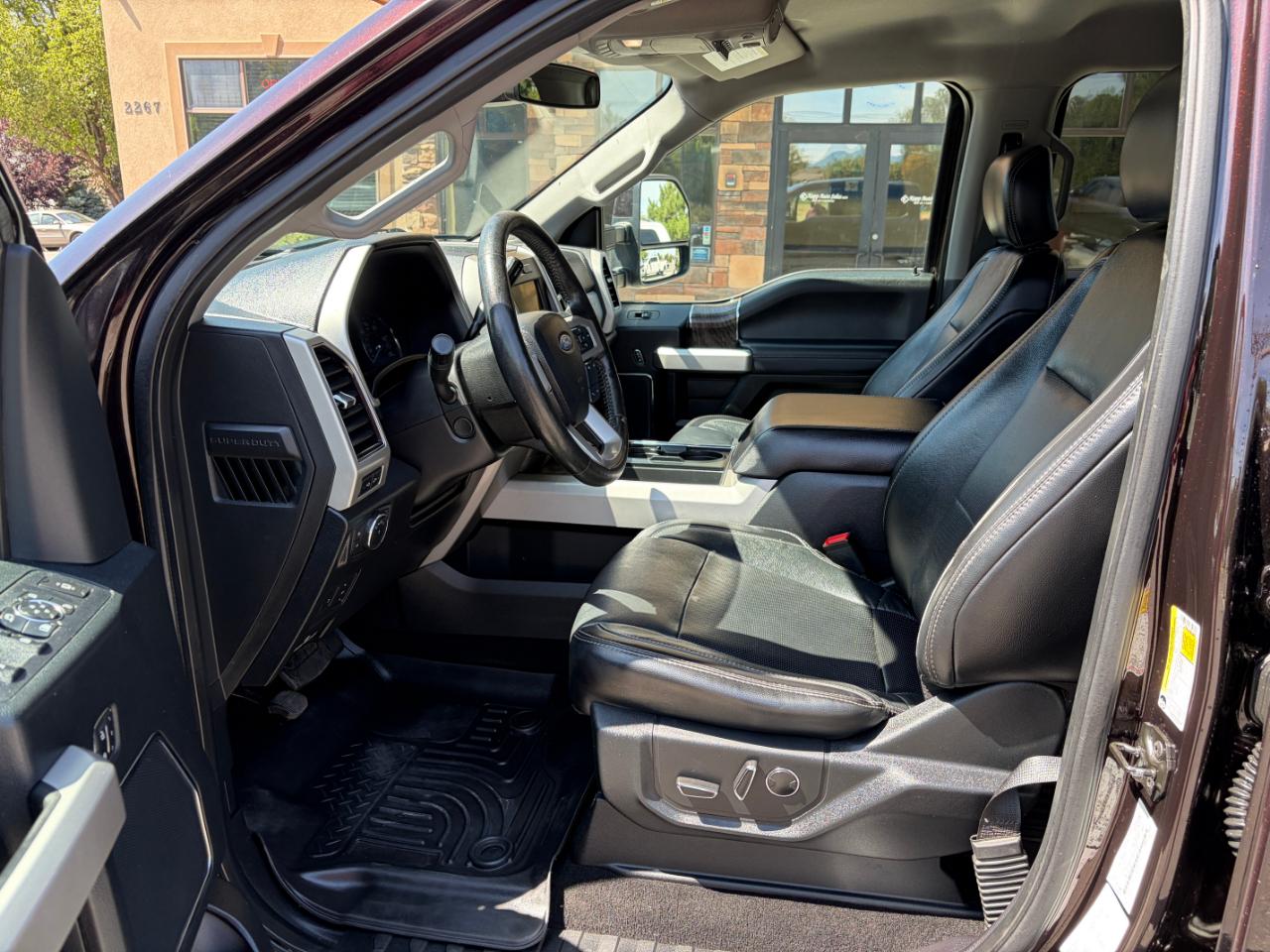 Ford Super Duty F-250 SRW Lariat 4WD Crew Cab 6.75' Box 2019