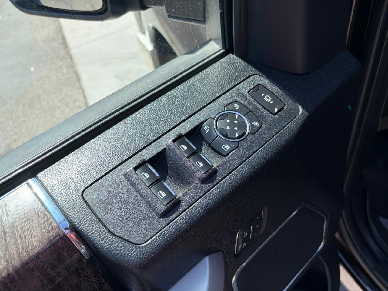 Ford Super Duty F-250 SRW Lariat 4WD Crew Cab 6.75' Box 2019