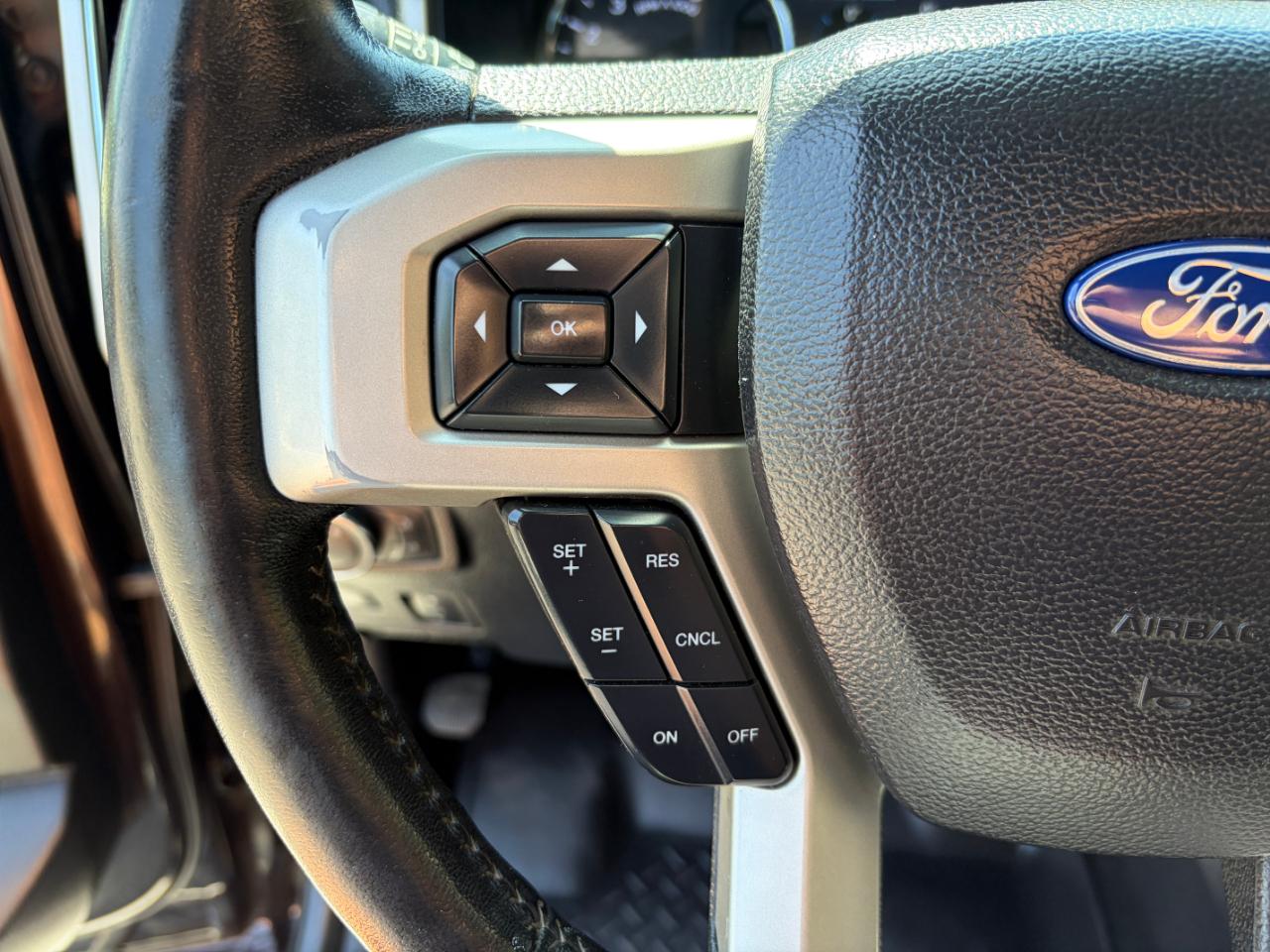 Ford Super Duty F-250 SRW Lariat 4WD Crew Cab 6.75' Box 2019