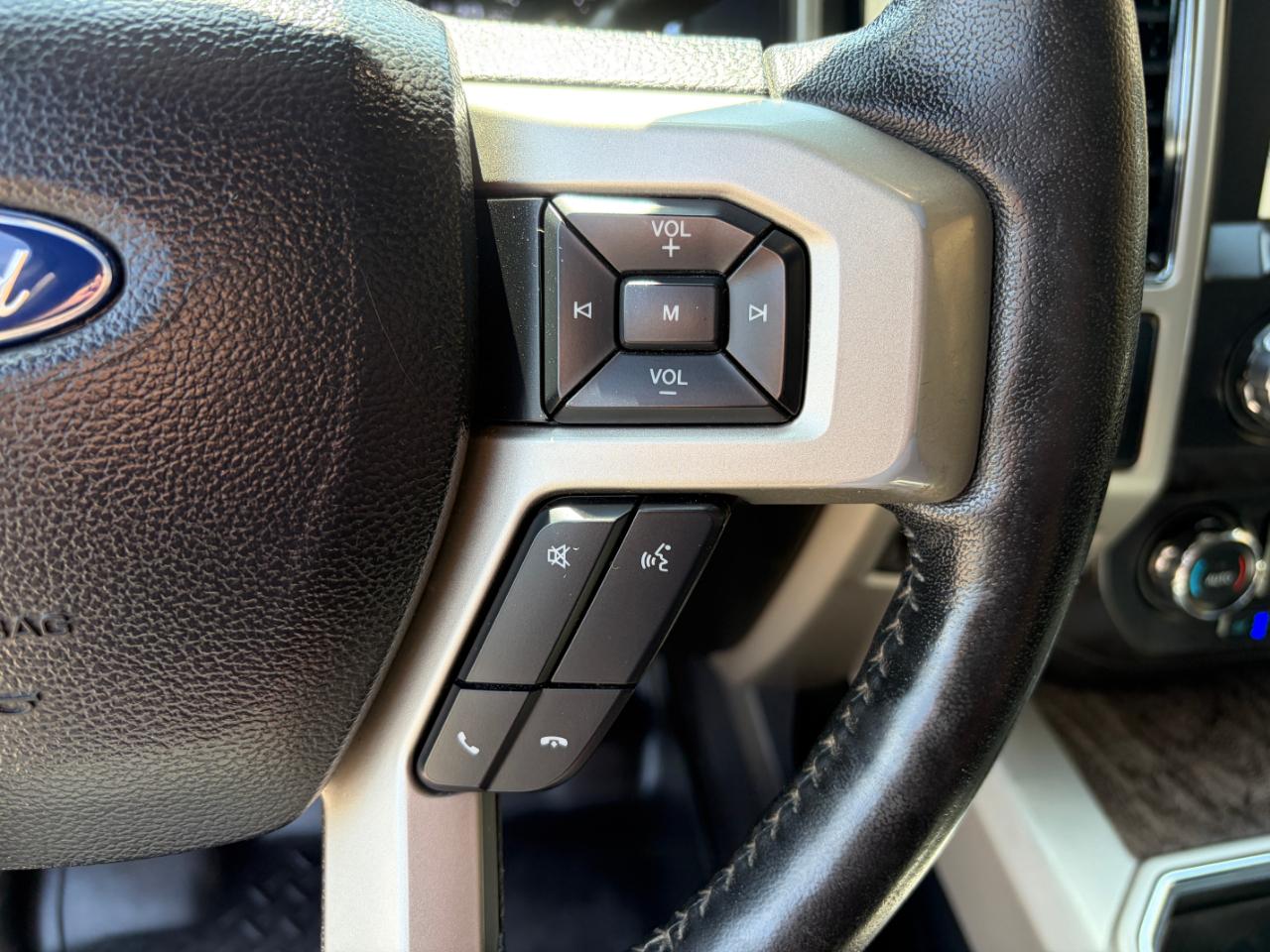 Ford Super Duty F-250 SRW Lariat 4WD Crew Cab 6.75' Box 2019