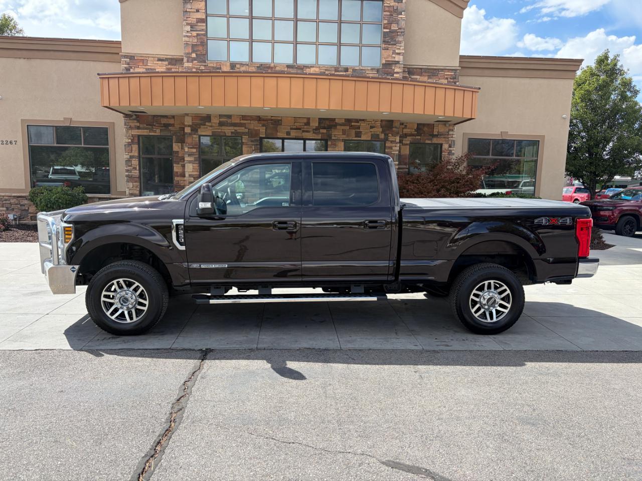 Ford Super Duty F-250 SRW Lariat 4WD Crew Cab 6.75' Box 2019