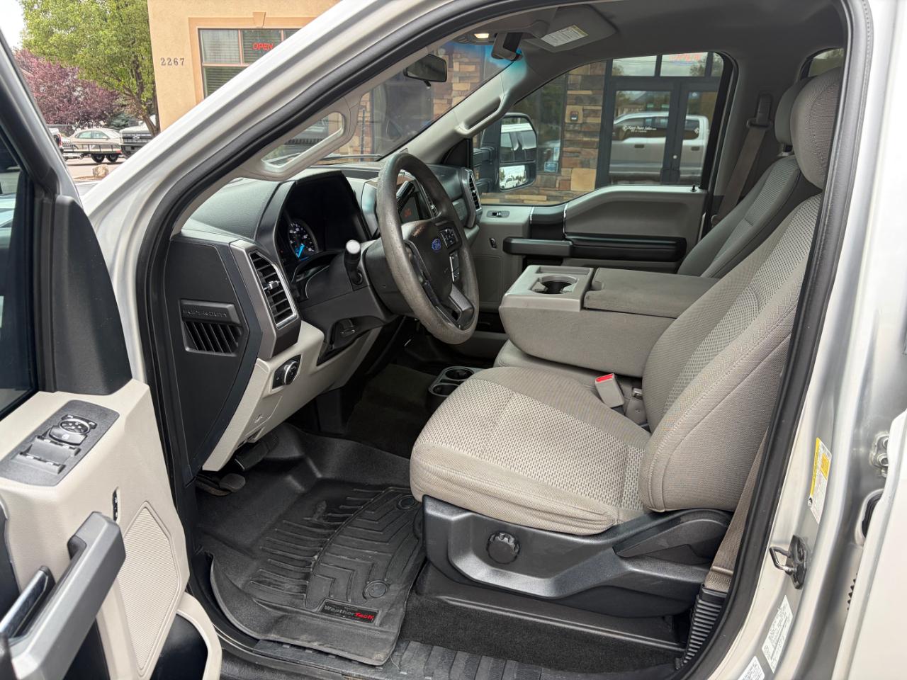 Ford Super Duty F-250 SRW XLT 4WD Crew Cab 6.75' Box 2017