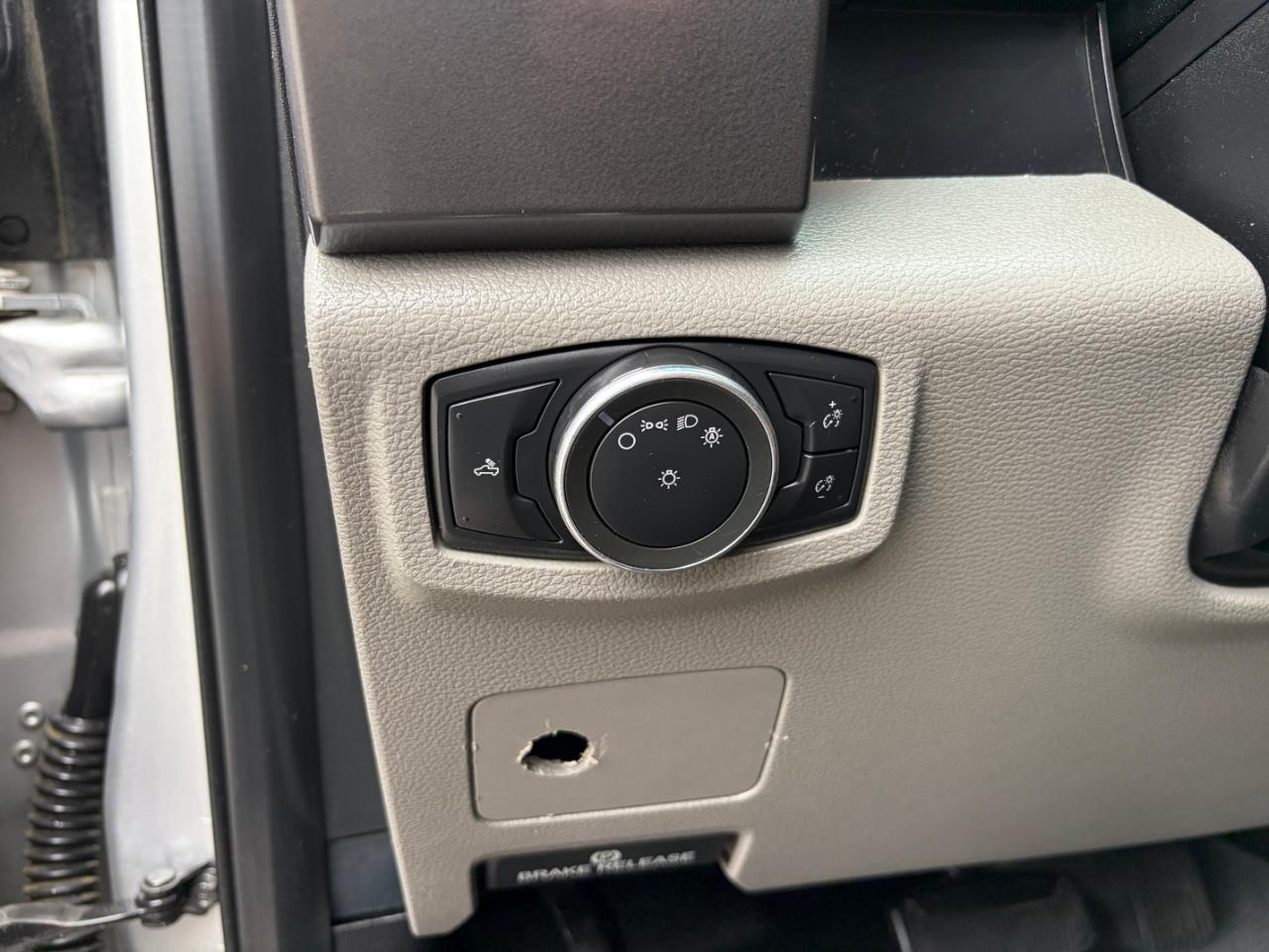 Ford Super Duty F-250 SRW XLT 4WD Crew Cab 6.75' Box 2017