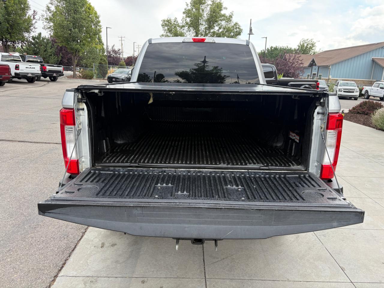 Ford Super Duty F-250 SRW XLT 4WD Crew Cab 6.75' Box 2017