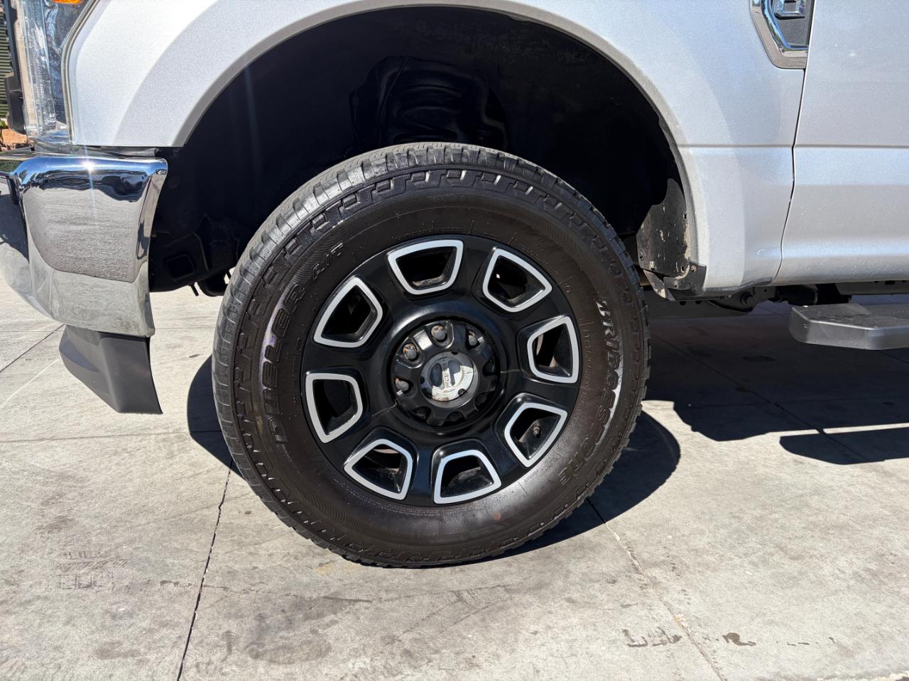Ford Super Duty F-250 SRW XLT 4WD Crew Cab 6.75' Box 2017