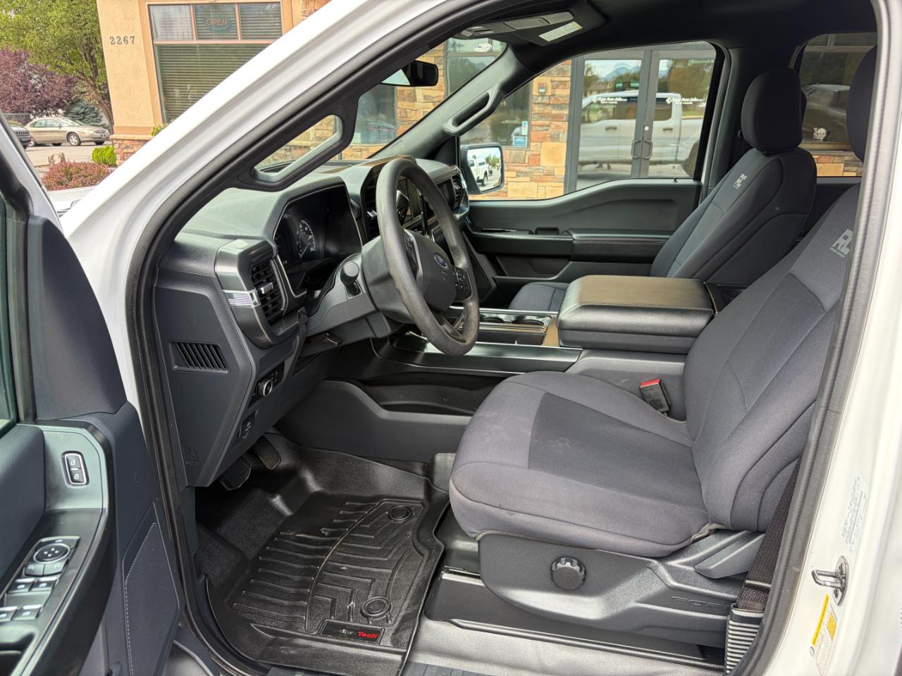Ford F-150 XL 4WD SuperCrew 5.5' Box 2023