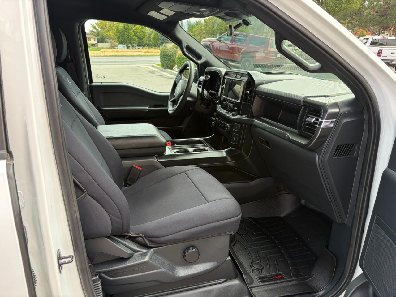 Ford F-150 XL 4WD SuperCrew 5.5' Box 2023