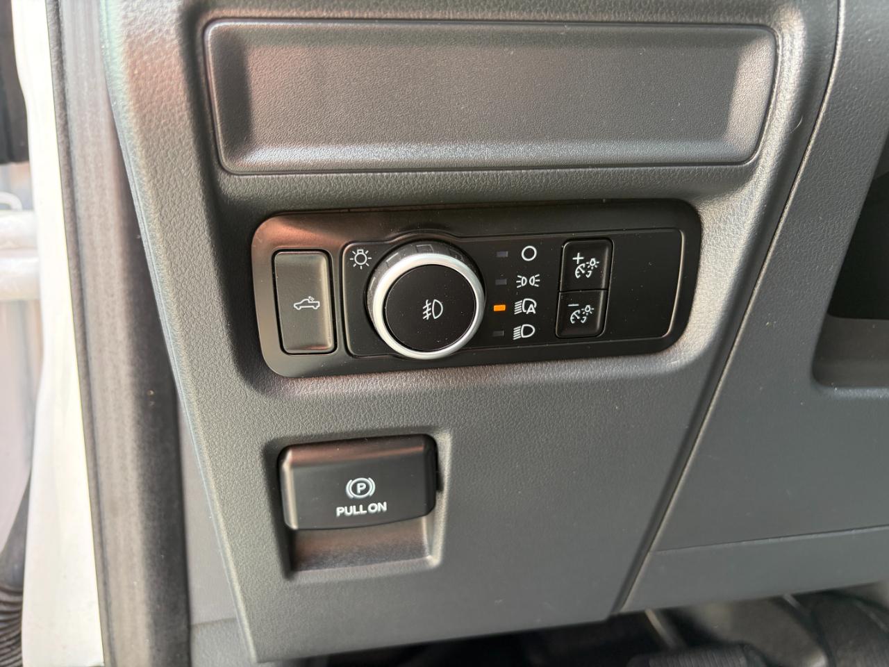 Ford F-150 XL 4WD SuperCrew 5.5' Box 2023