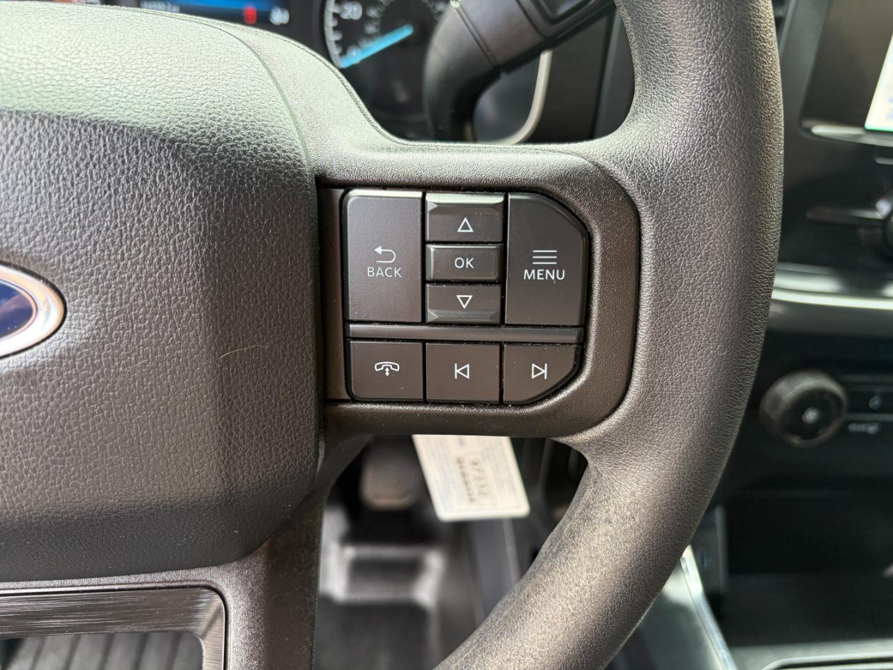 Ford F-150 XL 4WD SuperCrew 5.5' Box 2023