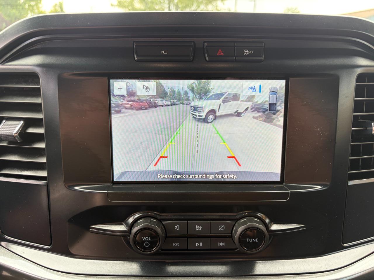 Ford F-150 XL 4WD SuperCrew 5.5' Box 2023