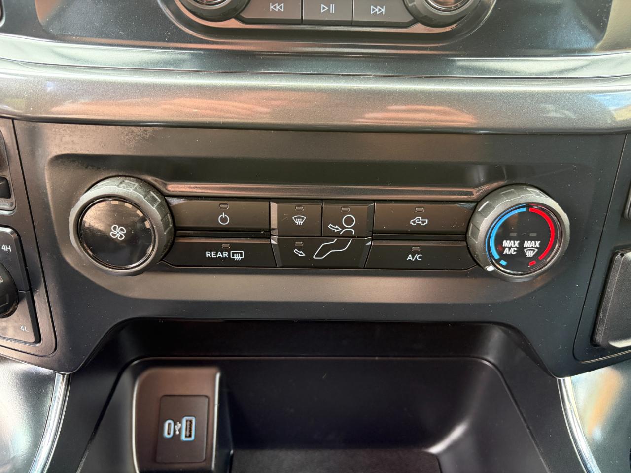 Ford F-150 XL 4WD SuperCrew 5.5' Box 2023