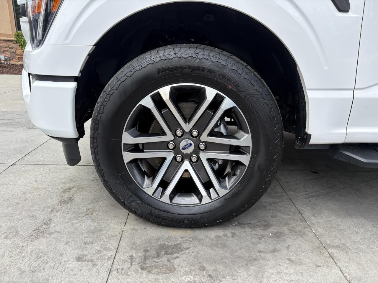 Ford F-150 XL 4WD SuperCrew 5.5' Box 2023