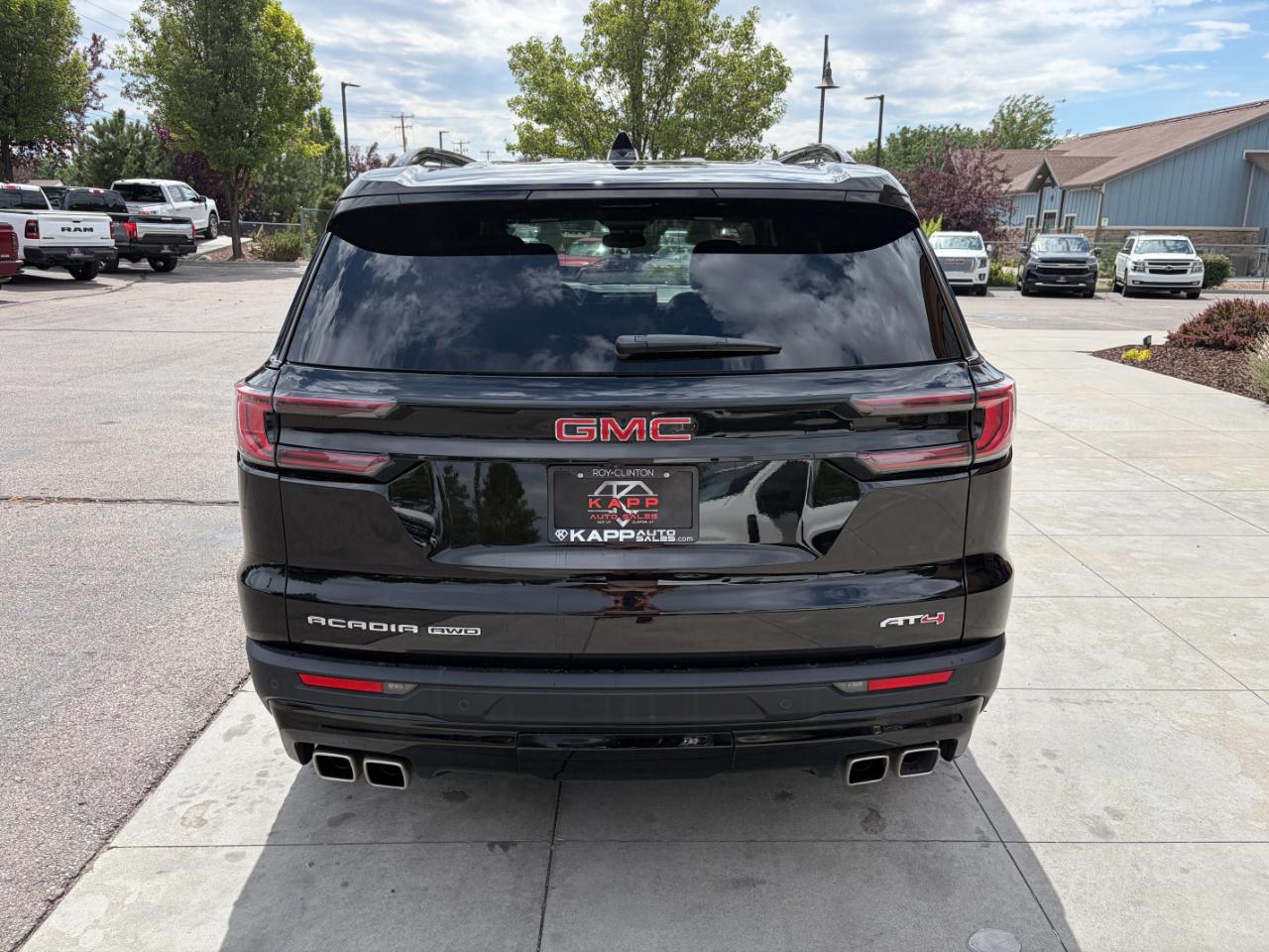 GMC Acadia AWD 4dr AT4 2024