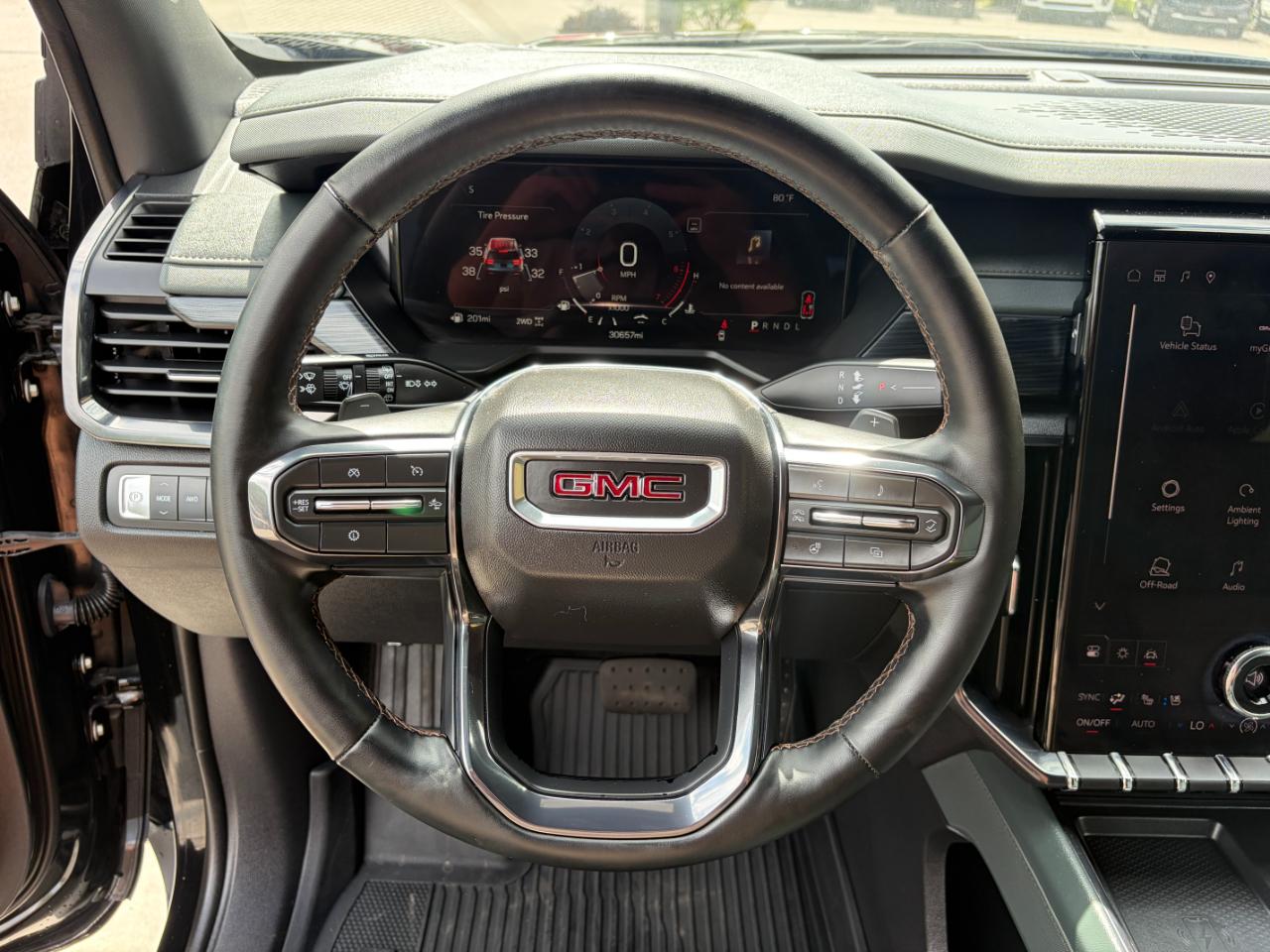 GMC Acadia AWD 4dr AT4 2024