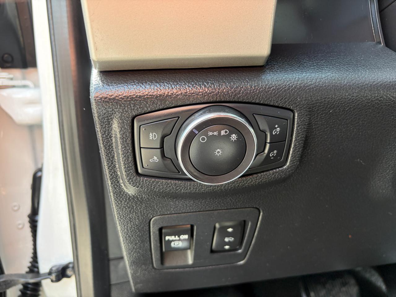 Ford F-150 Lariat 4WD SuperCrew 5.5' Box 2018