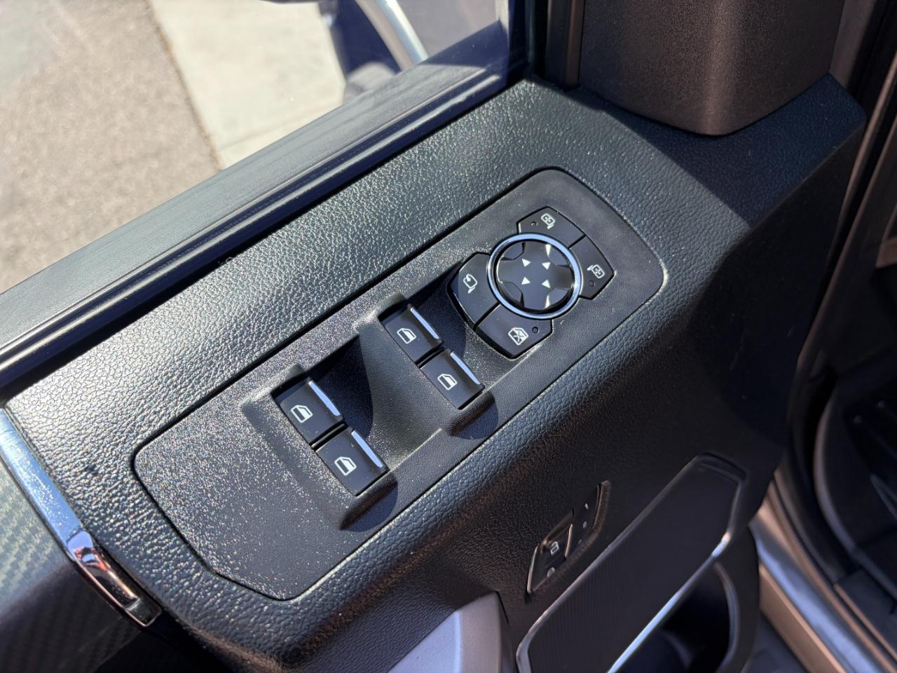 Ford F-150 Lariat 4WD SuperCrew 5.5' Box 2018