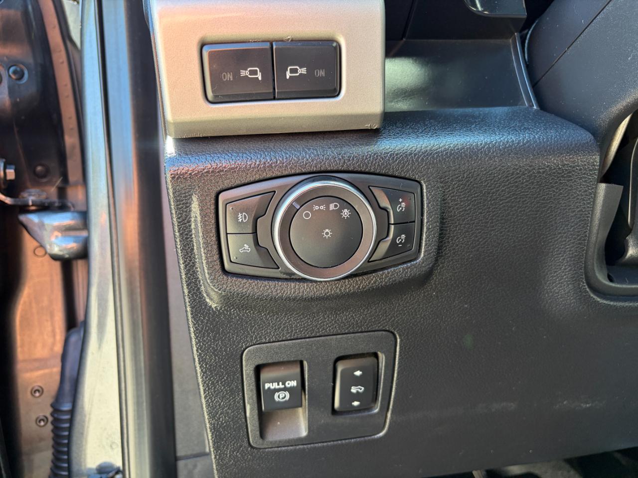Ford F-150 Lariat 4WD SuperCrew 5.5' Box 2018