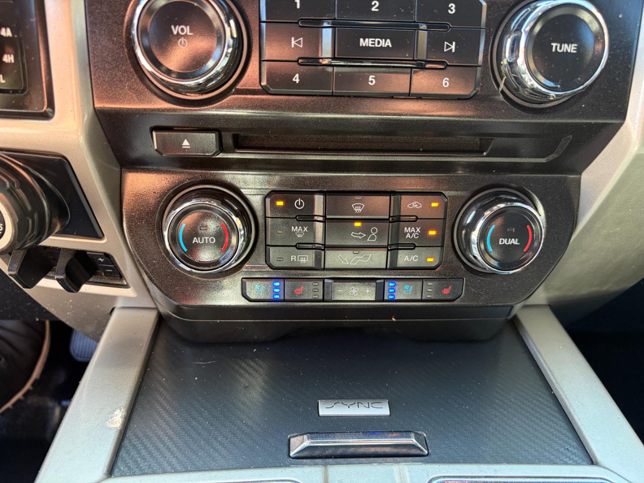 Ford F-150 Lariat 4WD SuperCrew 5.5' Box 2018