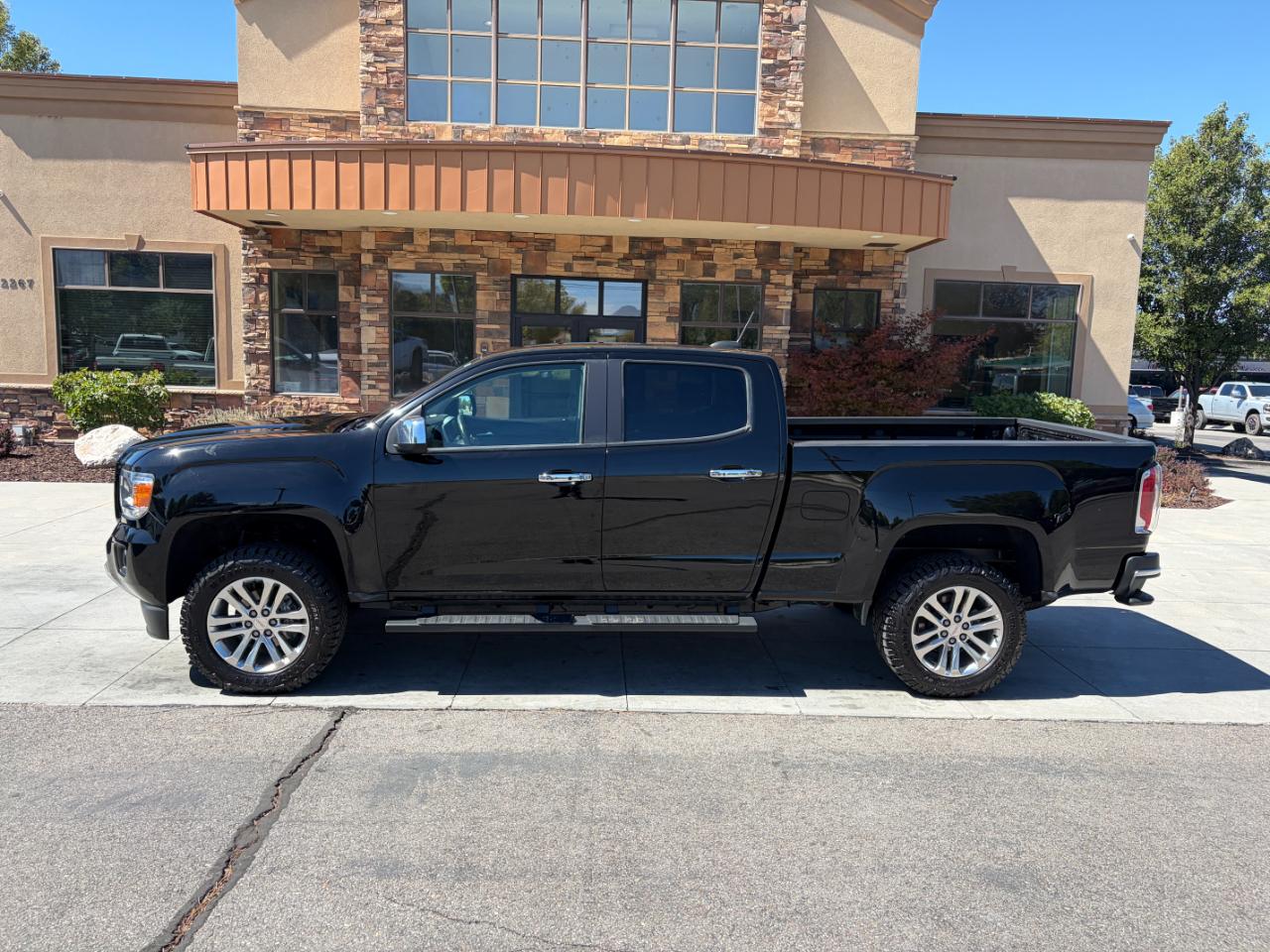 GMC Canyon 4WD Crew Cab 140.5" SLT 2015