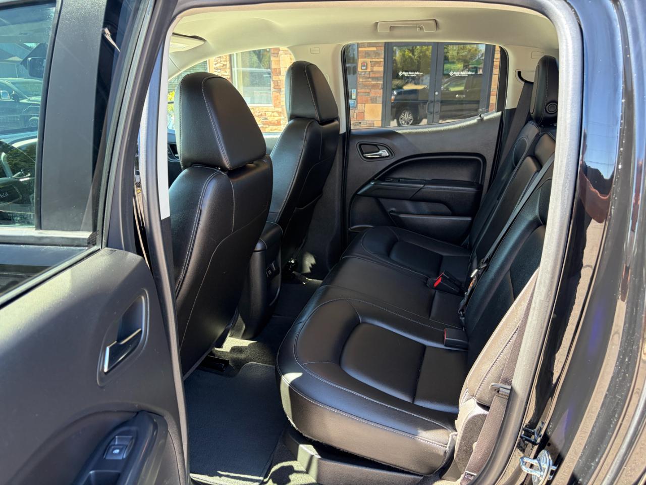 GMC Canyon 4WD Crew Cab 140.5" SLT 2015