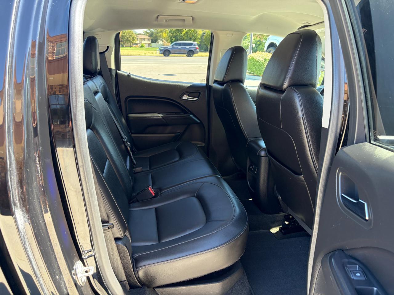GMC Canyon 4WD Crew Cab 140.5" SLT 2015