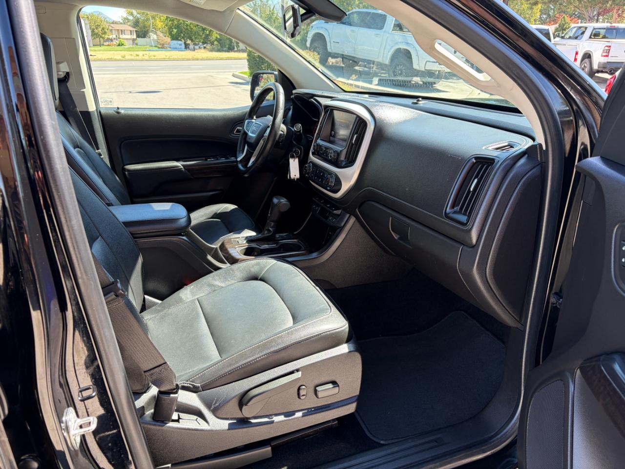 GMC Canyon 4WD Crew Cab 140.5" SLT 2015