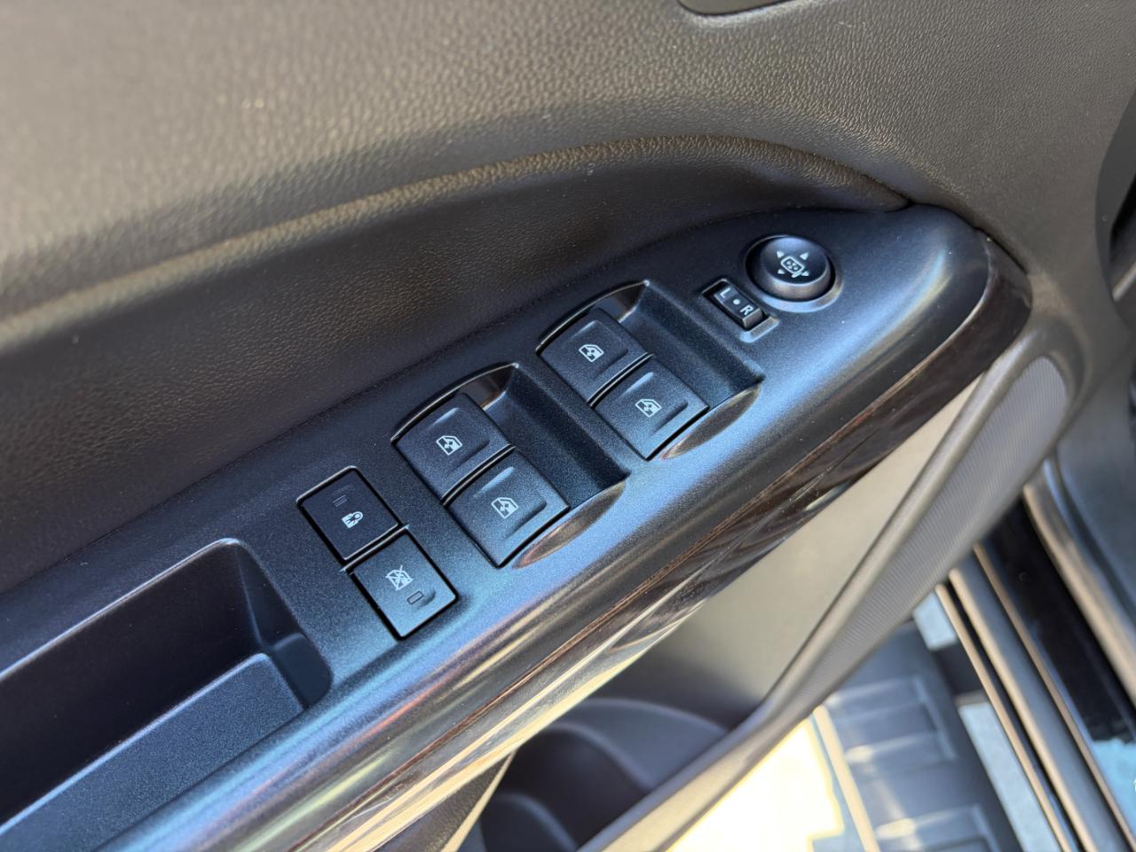 GMC Canyon 4WD Crew Cab 140.5" SLT 2015
