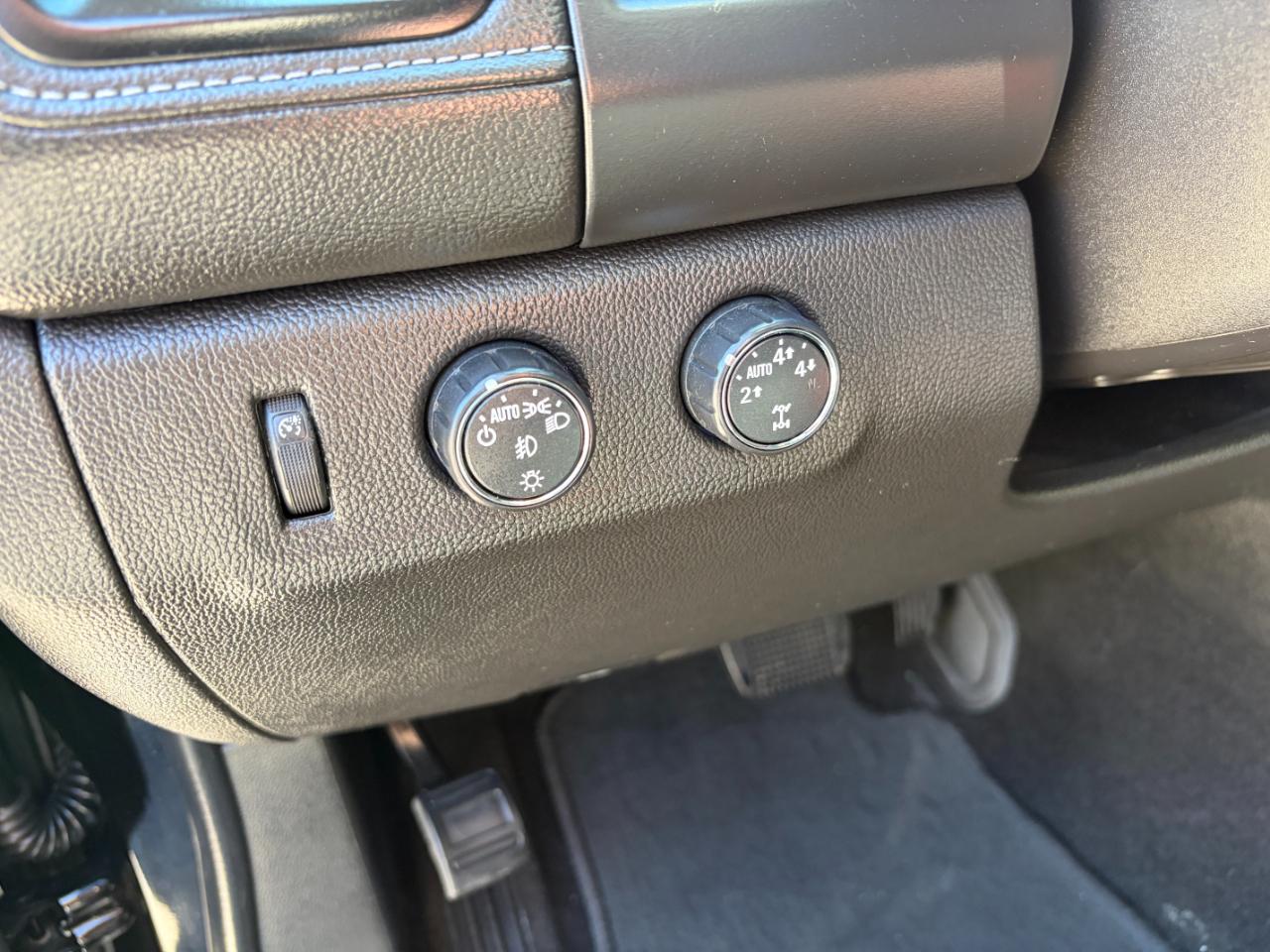 GMC Canyon 4WD Crew Cab 140.5" SLT 2015