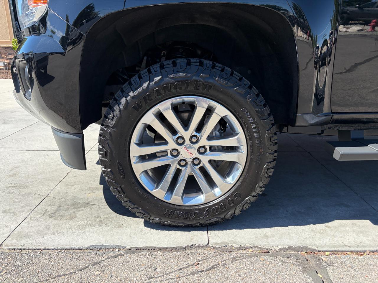 GMC Canyon 4WD Crew Cab 140.5" SLT 2015