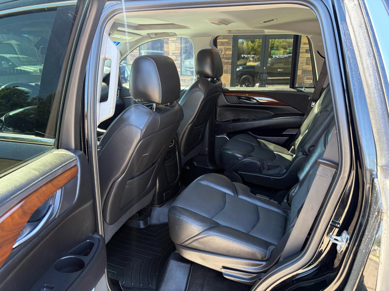 Cadillac Escalade 4WD 4dr Luxury 2018