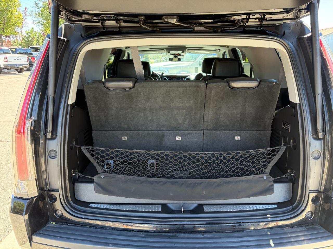 Cadillac Escalade 4WD 4dr Luxury 2018