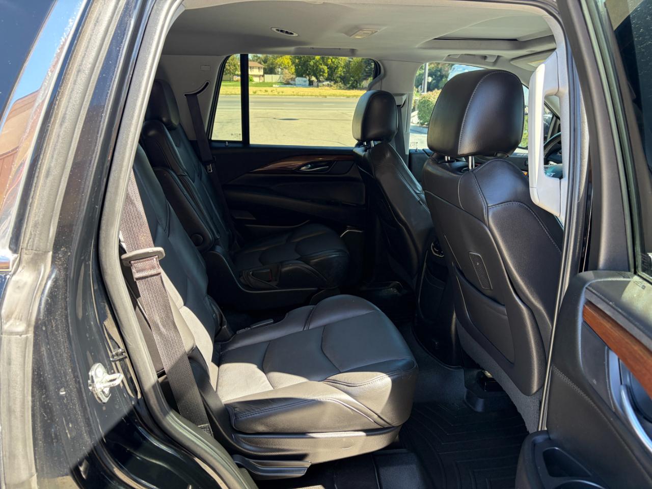 Cadillac Escalade 4WD 4dr Luxury 2018