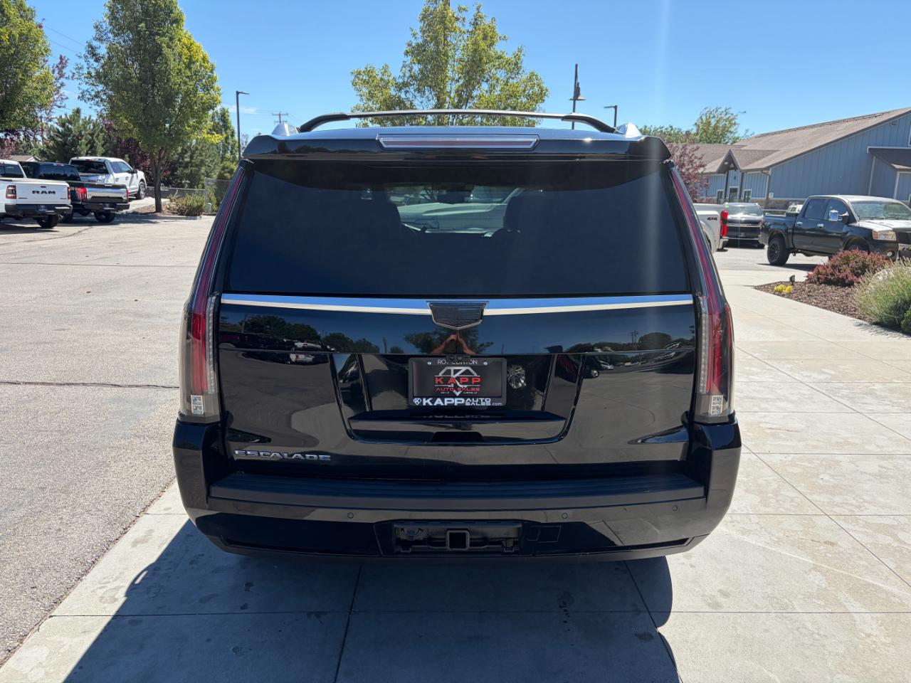 Cadillac Escalade 4WD 4dr Luxury 2018