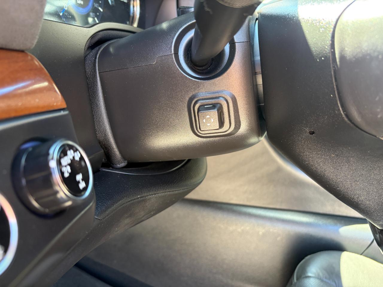 Cadillac Escalade 4WD 4dr Luxury 2018