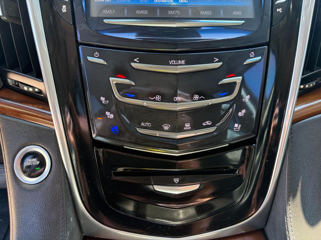 Cadillac Escalade 4WD 4dr Luxury 2018