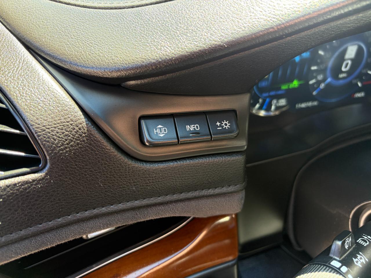 Cadillac Escalade 4WD 4dr Luxury 2018