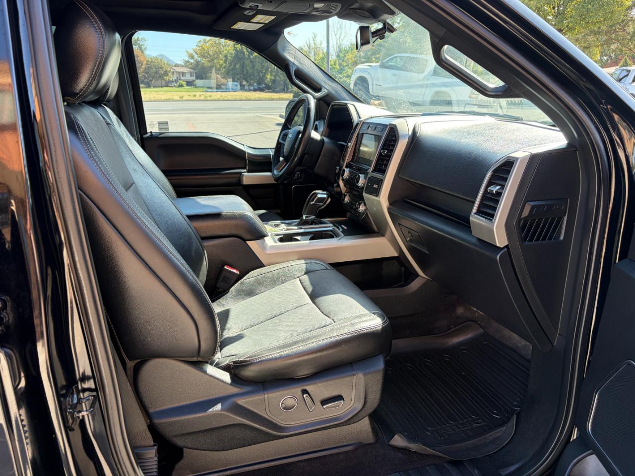 Ford F-150 Lariat 4WD SuperCrew 5.5' Box 2018