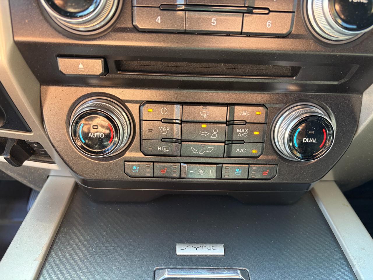 Ford F-150 Lariat 4WD SuperCrew 5.5' Box 2018