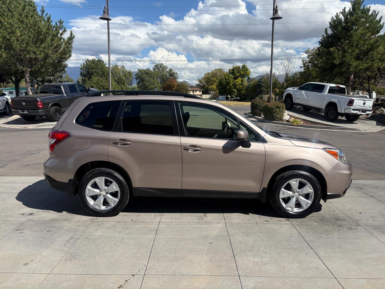 Subaru Forester 4dr CVT 2.5i Premium PZEV 2015