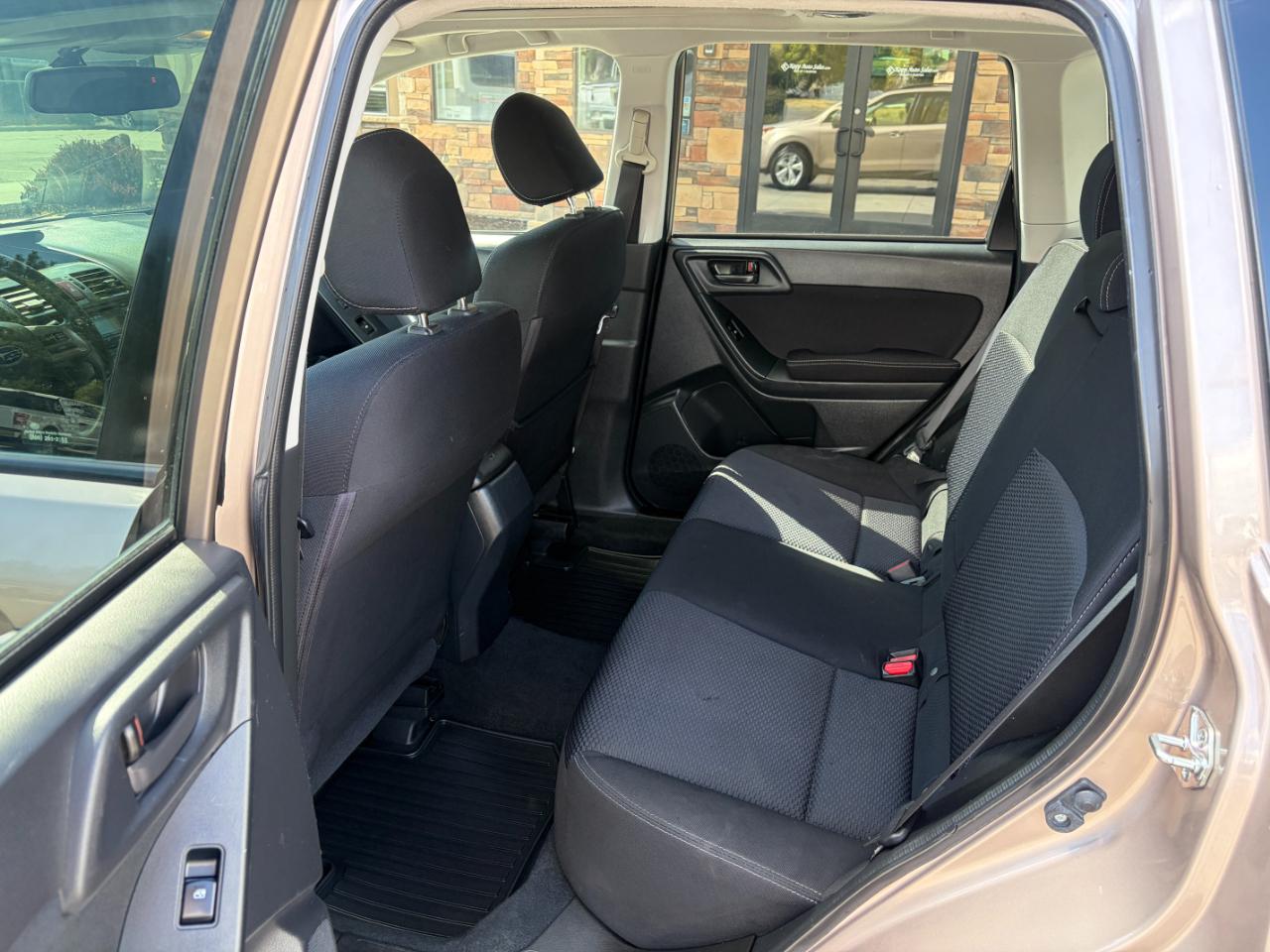 Subaru Forester 4dr CVT 2.5i Premium PZEV 2015